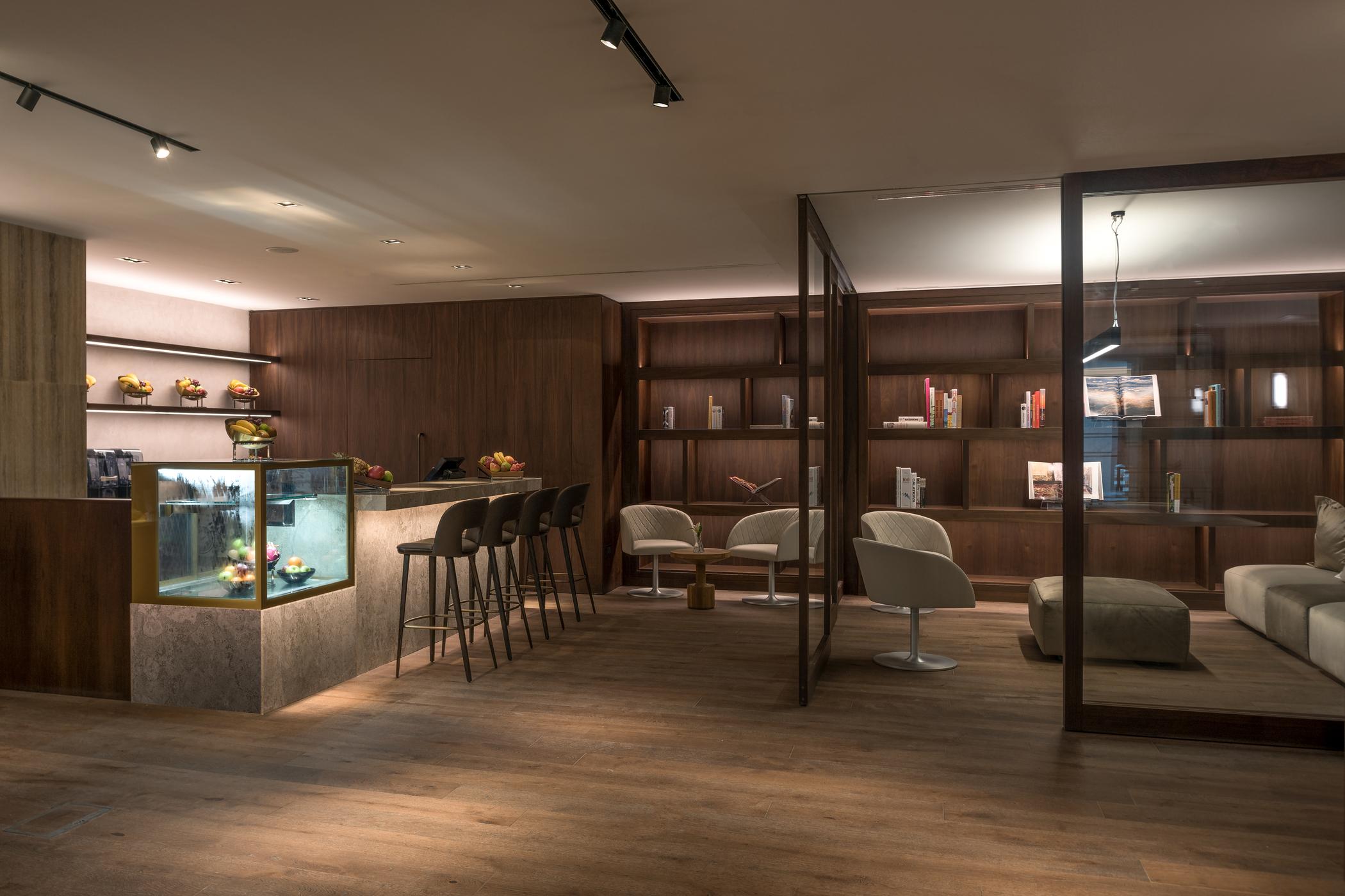 Amara - Sea Your Only View™ Limassol Eksteriør billede The lounge at the airport