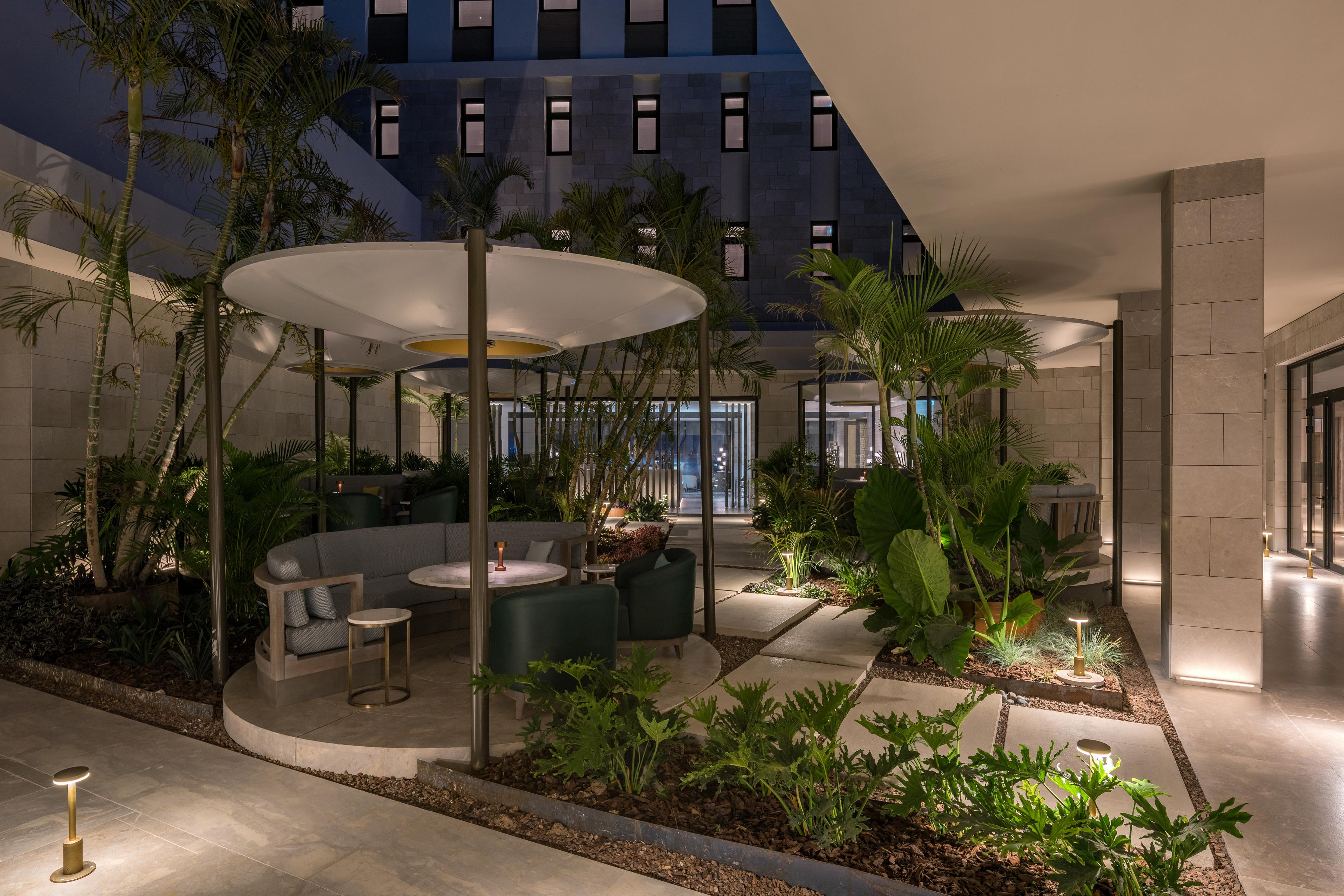 Amara - Sea Your Only View™ Limassol Eksteriør billede The hotel's courtyard